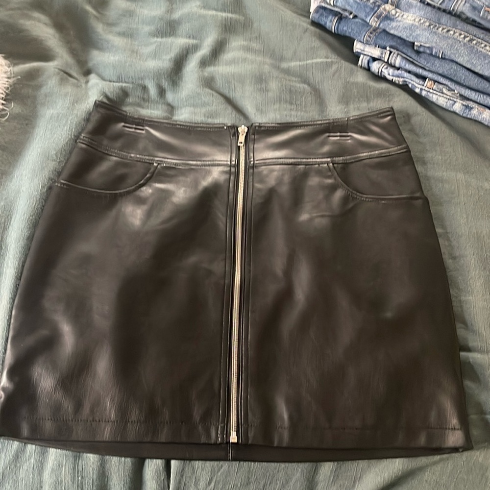 Leather skirt
